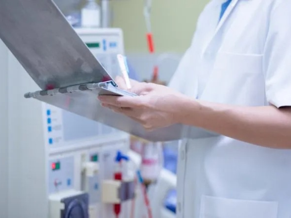 what are the symptoms of chronic kidney diseases
